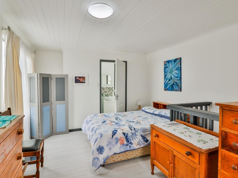 5 Bedroom Property for Sale in De Kelders Western Cape